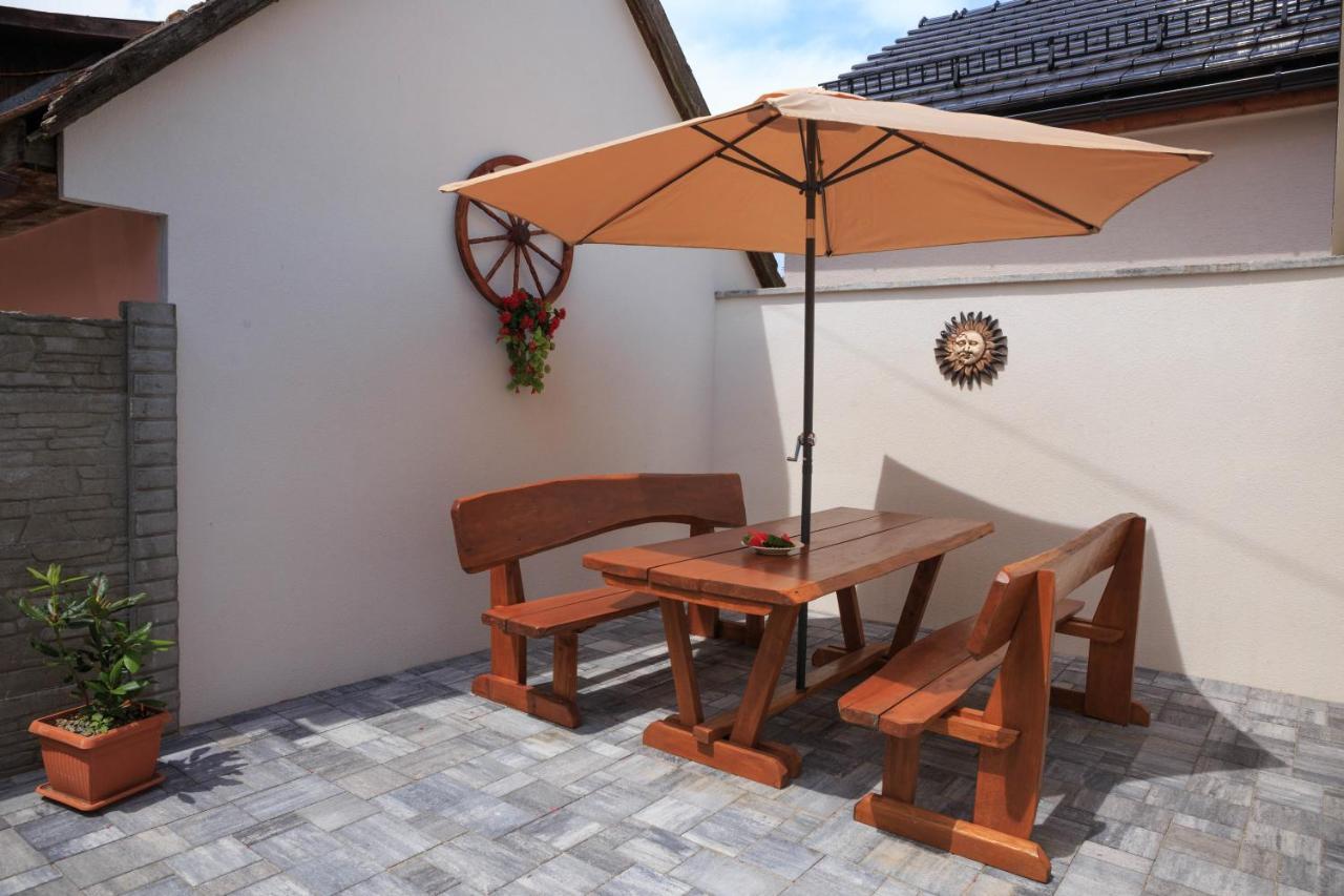 Villa Michaela Bešeňová Esterno foto